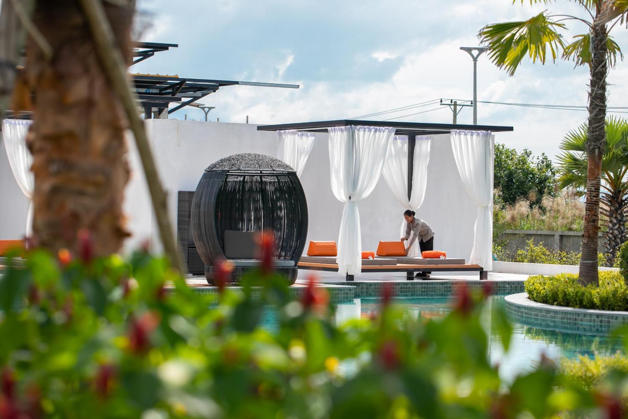 Wonderland Suites And Resort Sihanoukville Exterior photo